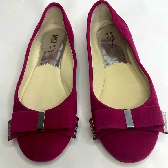Michael Kors Shoes - Michael Kors Women’s size 9 Suede Bowed Flats.
